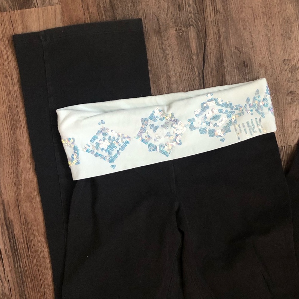 Sequin Detail Mint VS Pink Yoga Pants